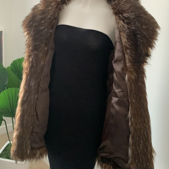 Faux Fur Vest Brown Fox - Medium - Picture 6 of 12